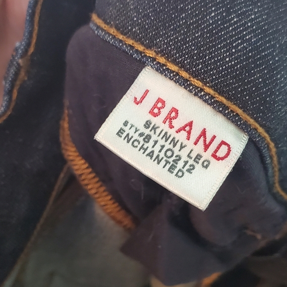J Brand Skinny Leg Jeans in Enchanted 811O212 - Picture 11 of 12